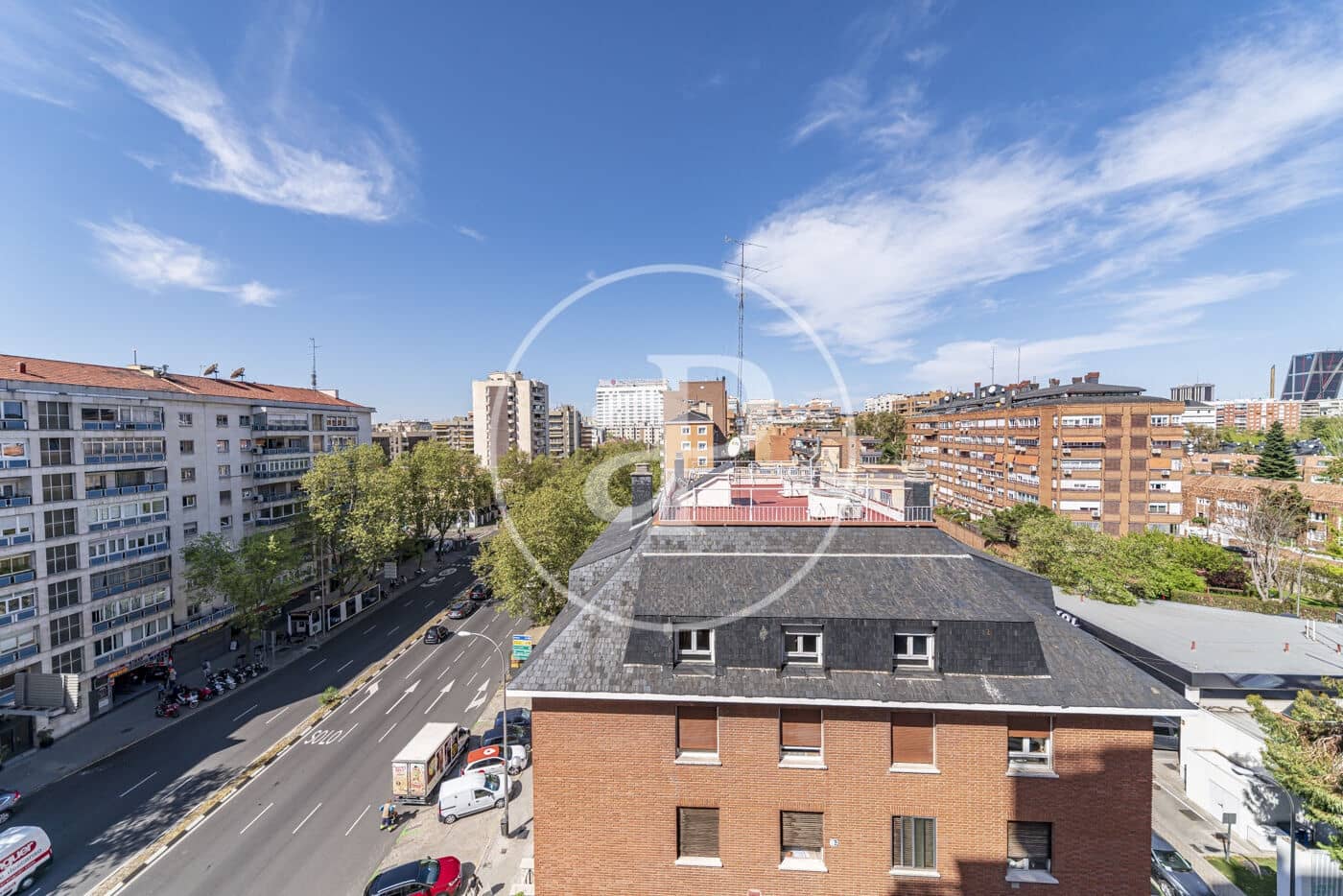 2 soveværelse Lejlighed til leje i Madrid by med swimmingpool garage - € 1.850 (Ref: 9232911)
