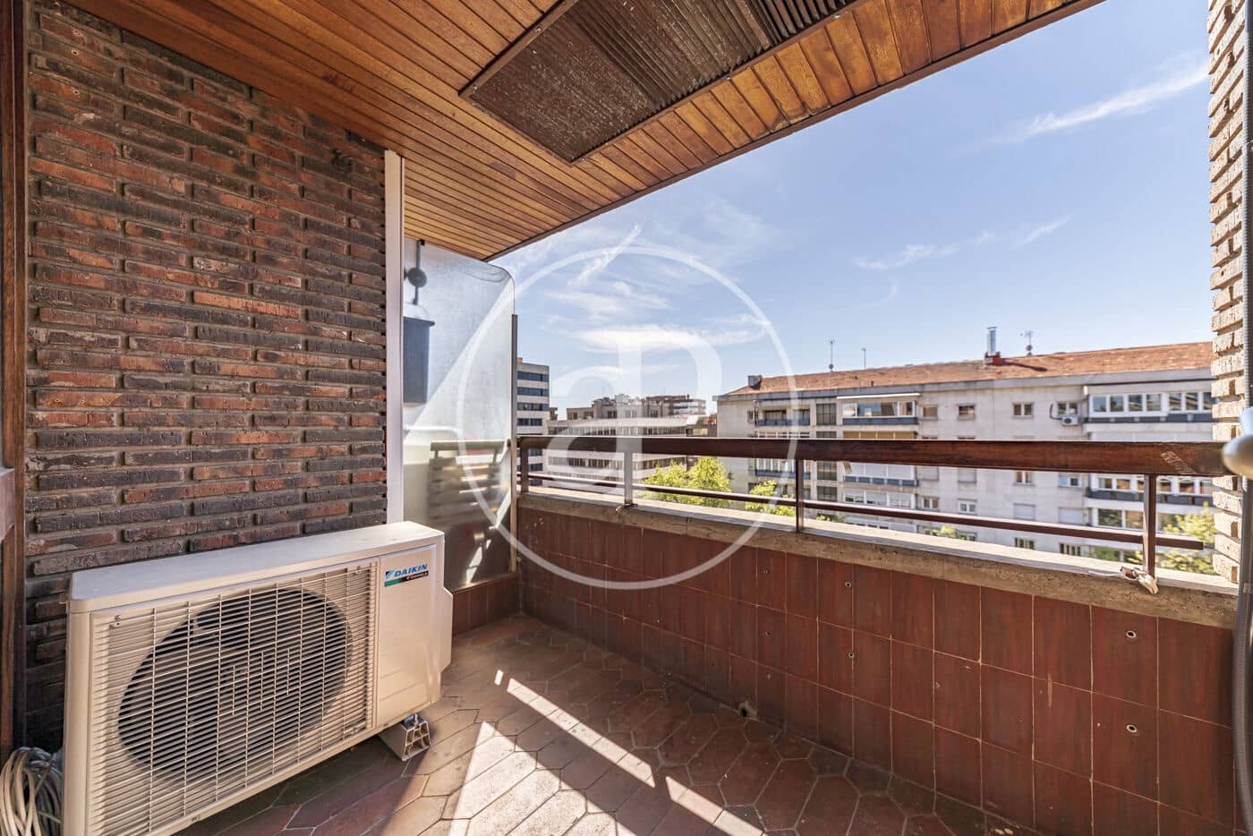 2 soveværelse Lejlighed til leje i Madrid by med swimmingpool garage - € 1.850 (Ref: 9232911)