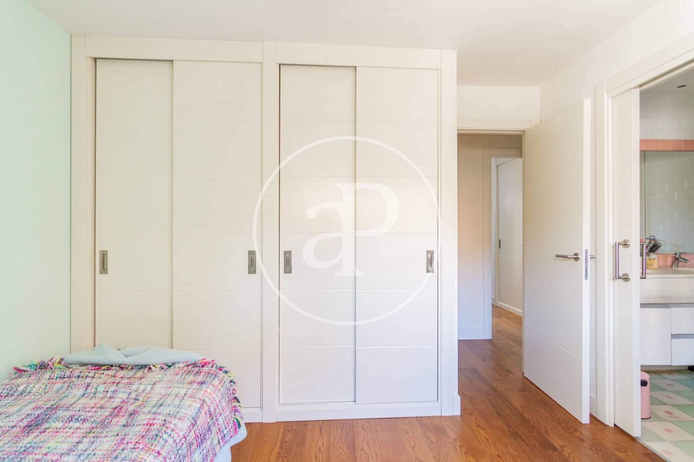 6 bedroom Villa for sale in Madrid city with pool - € 2,550,000 (Ref: 9232912)