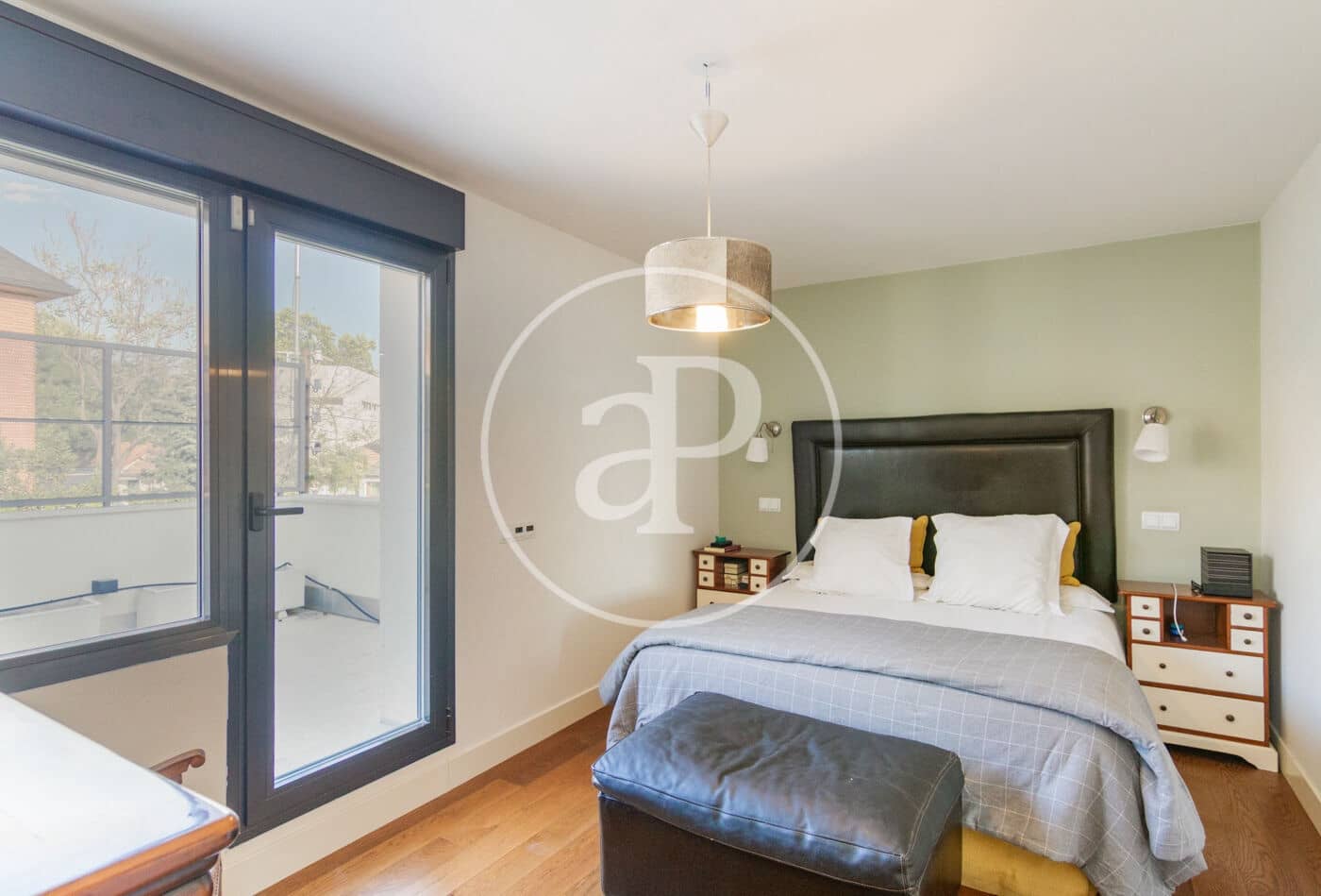 6 bedroom Villa for sale in Madrid city with pool - € 2,550,000 (Ref: 9232912)