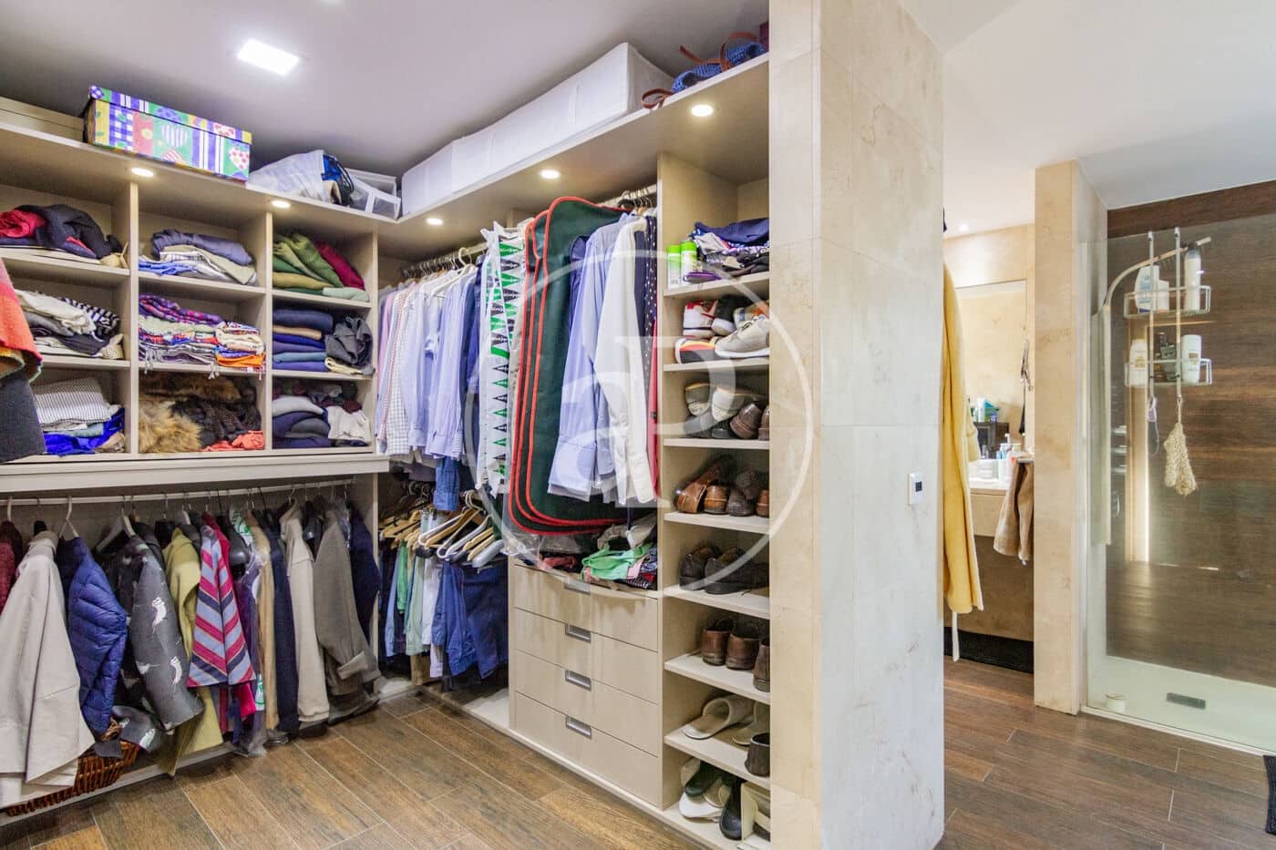 6 bedroom Villa for sale in Madrid city with pool - € 2,550,000 (Ref: 9232912)