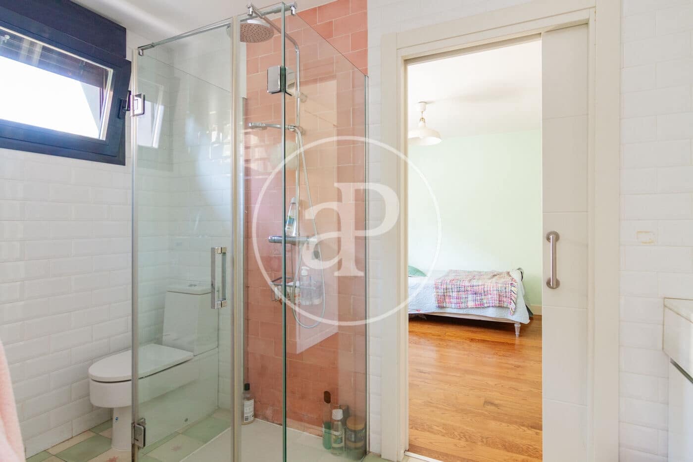 6 bedroom Villa for sale in Madrid city with pool - € 2,550,000 (Ref: 9232912)