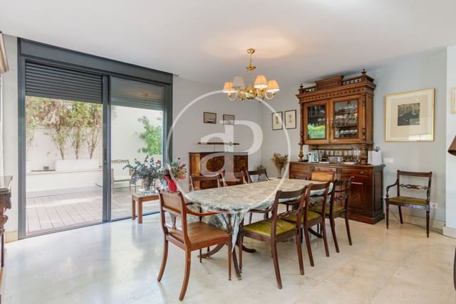 6 bedroom Villa for sale in Colina, Madrid city with pool - € 2,550,000 (Ref: 9232912)