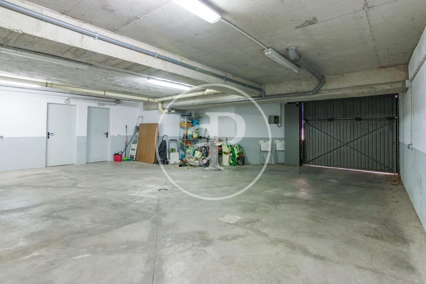 6 bedroom Villa for sale in Madrid city with pool - € 2,550,000 (Ref: 9232912)