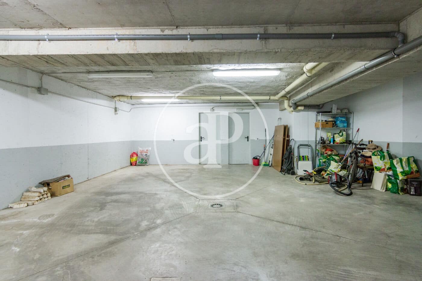 6 bedroom Villa for sale in Madrid city with pool - € 2,550,000 (Ref: 9232912)