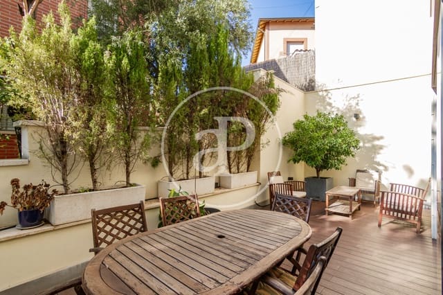 6 bedroom Villa for sale in Colina, Madrid city with pool - € 2,550,000 (Ref: 9232912)