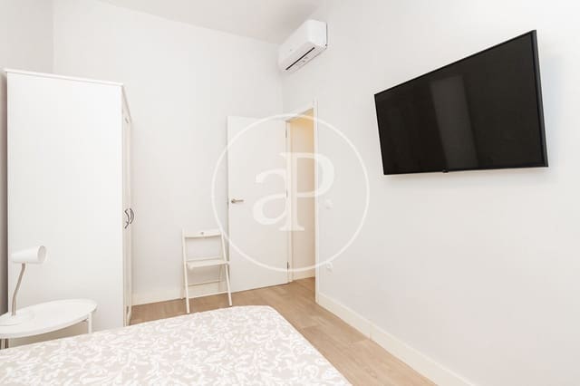 3 soverom Leilighet til leie i Universidad, Madrid by - € 2 900 (Ref: 9236893)