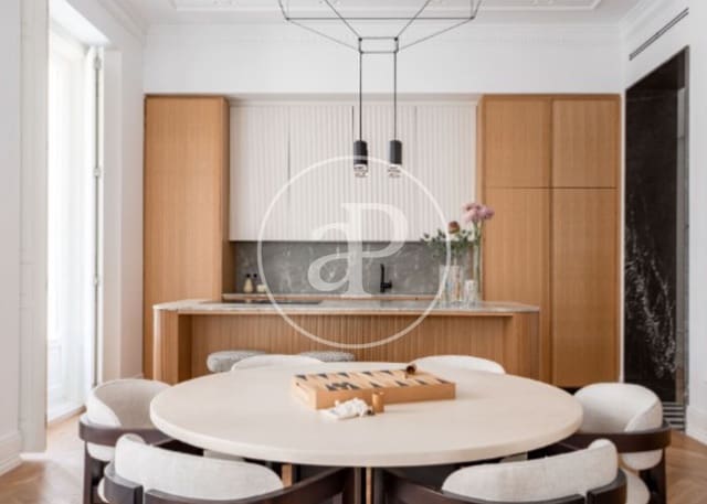 Apartamento de 3 habitaciones en Justicia, Madrid ciudad en venta - 3.800.000 € (Ref: 9236895)