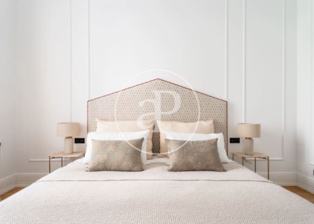 Apartamento de 3 habitaciones en Justicia, Madrid ciudad en venta - 3.800.000 € (Ref: 9236895)