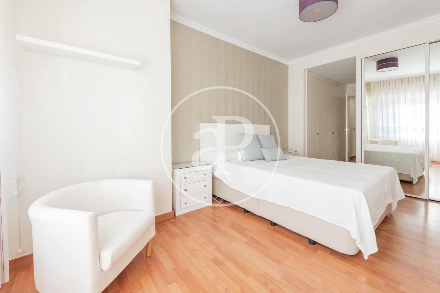 2 bedroom Apartment for rent in Madrid city with garage - € 2,100 (Ref: 9236897)