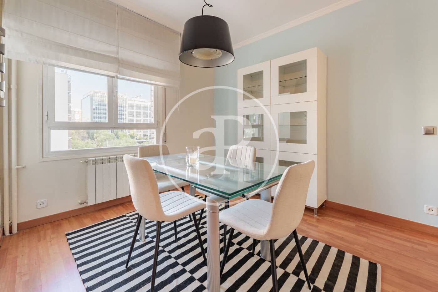 2 bedroom Apartment for rent in Madrid city with garage - € 2,100 (Ref: 9236897)