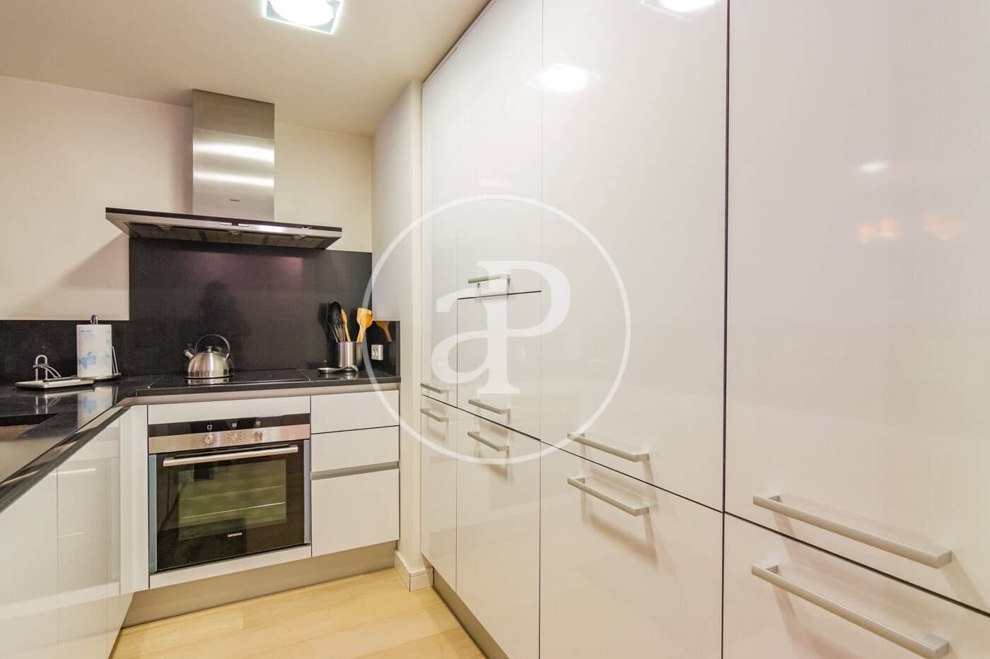 1 soverom Leilighet til leie i Madrid by med garasje - € 3 700 (Ref: 9236898)