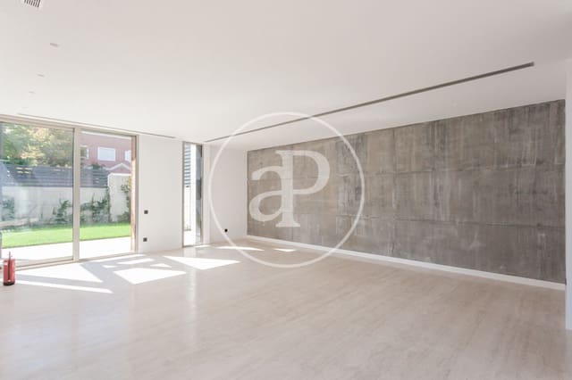 4 bedroom Villa for sale in Aravaca, Madrid city with pool - € 2,190,000 (Ref: 9240417)