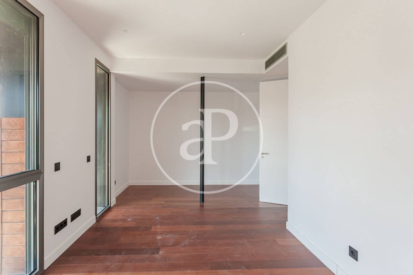 4 soverom Villa til salgs i Madrid by med svømmebasseng - € 2 190 000 (Ref: 9240417)