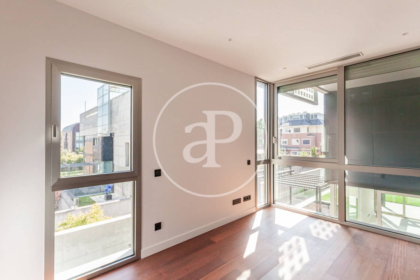 4 soverom Villa til salgs i Madrid by med svømmebasseng - € 2 190 000 (Ref: 9240417)