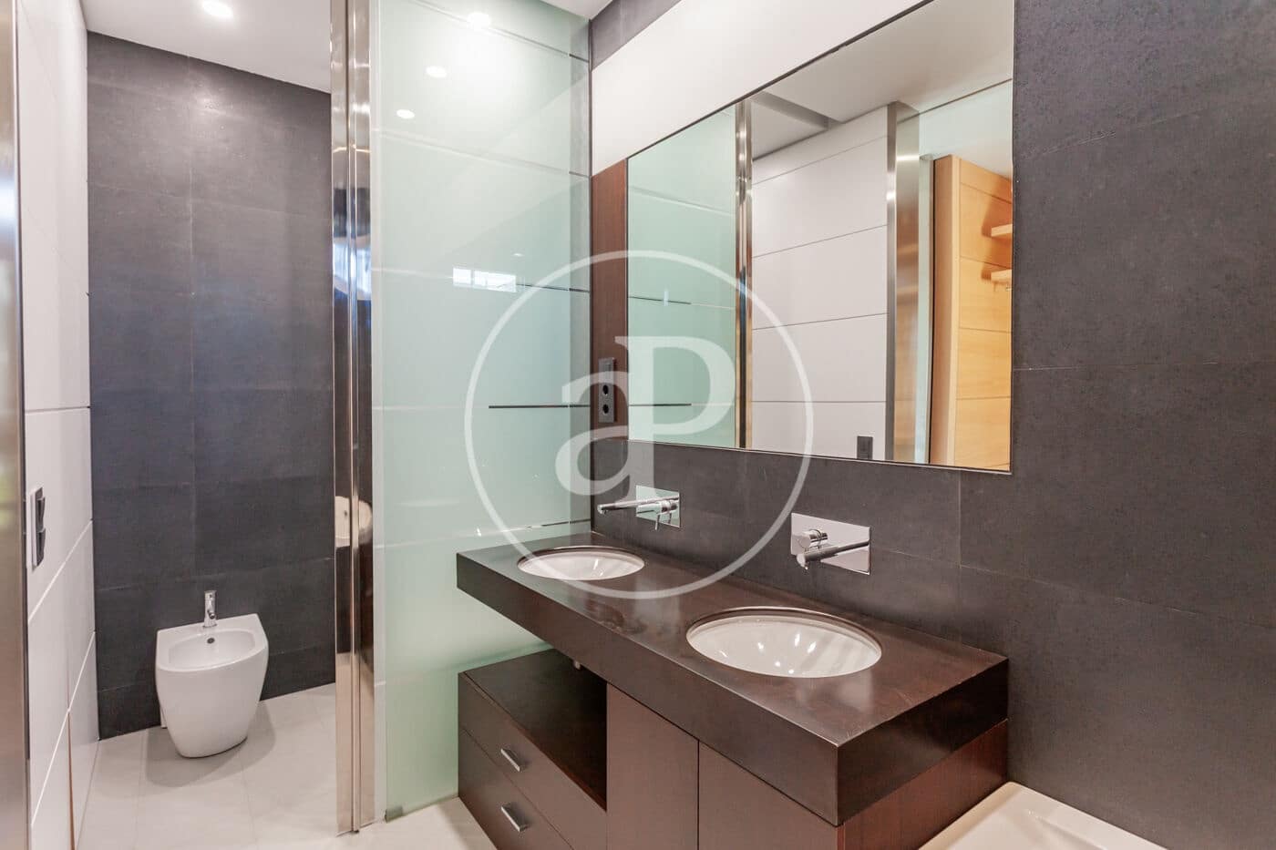 4 soverom Villa til salgs i Madrid by med svømmebasseng - € 2 190 000 (Ref: 9240417)