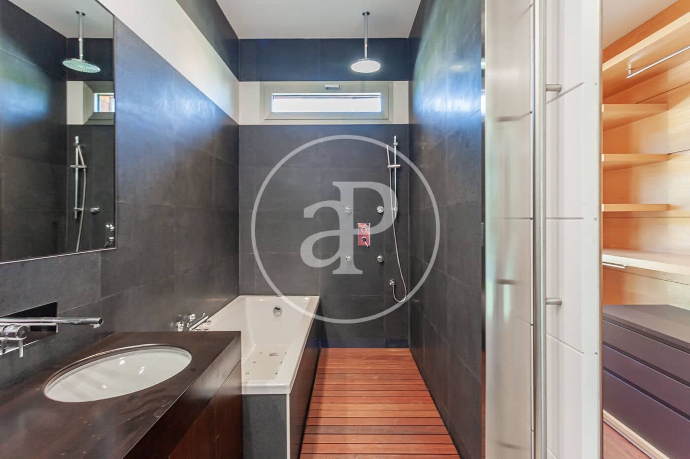 4 soverom Villa til salgs i Madrid by med svømmebasseng - € 2 190 000 (Ref: 9240417)