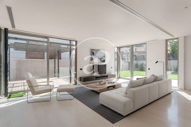 4 bedroom Villa for sale in Aravaca, Madrid city with pool - € 2,190,000 (Ref: 9240417)