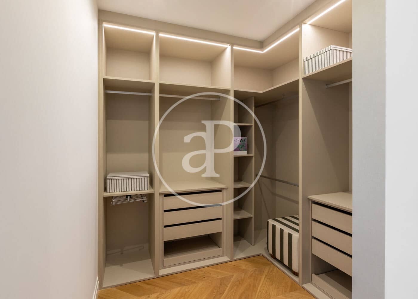 3 soveværelse Lejlighed til salg i Madrid by - € 3.600.000 (Ref: 9240420)