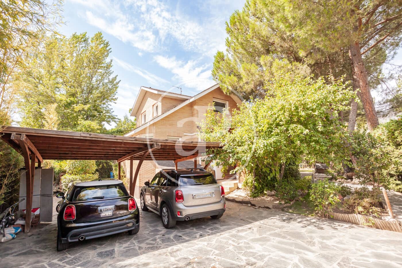 6 soverom Villa til salgs i Las Rozas de Madrid med svømmebasseng - € 1 250 000 (Ref: 9240422)