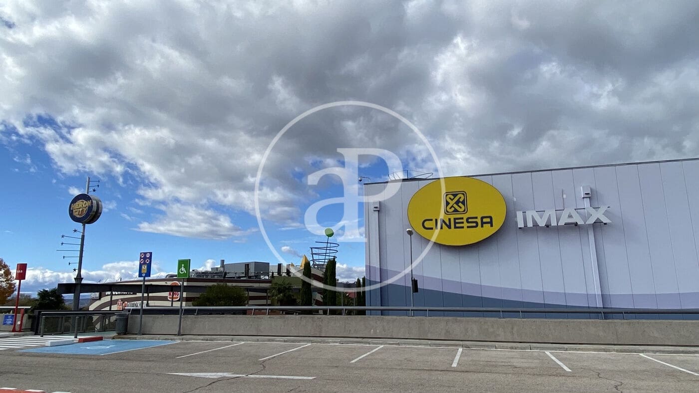 6 soverom Villa til salgs i Las Rozas de Madrid med svømmebasseng - € 1 250 000 (Ref: 9240422)