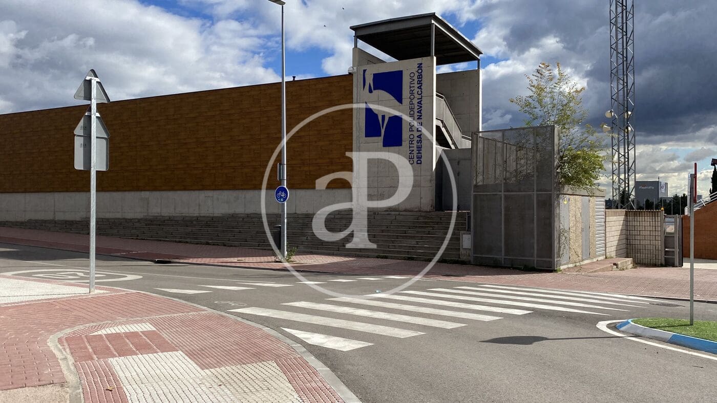 6 soverom Villa til salgs i Las Rozas de Madrid med svømmebasseng - € 1 250 000 (Ref: 9240422)