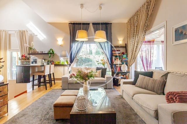 6 Zimmer Villa zu verkaufen in Las Rozas de Madrid mit Pool - 1.250.000 € (Ref: 9240422)