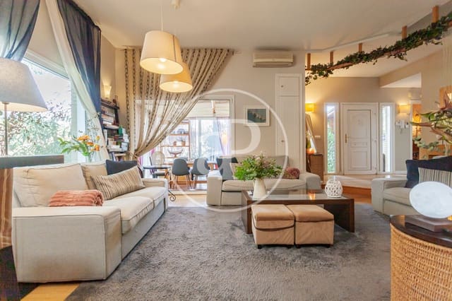 6 Zimmer Villa zu verkaufen in Las Rozas de Madrid mit Pool - 1.250.000 € (Ref: 9240422)