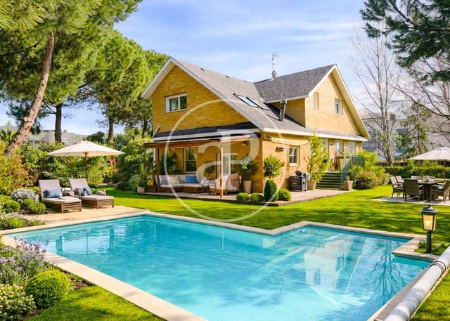 6 Zimmer Villa zu verkaufen in Las Rozas de Madrid mit Pool - 1.250.000 € (Ref: 9240422)