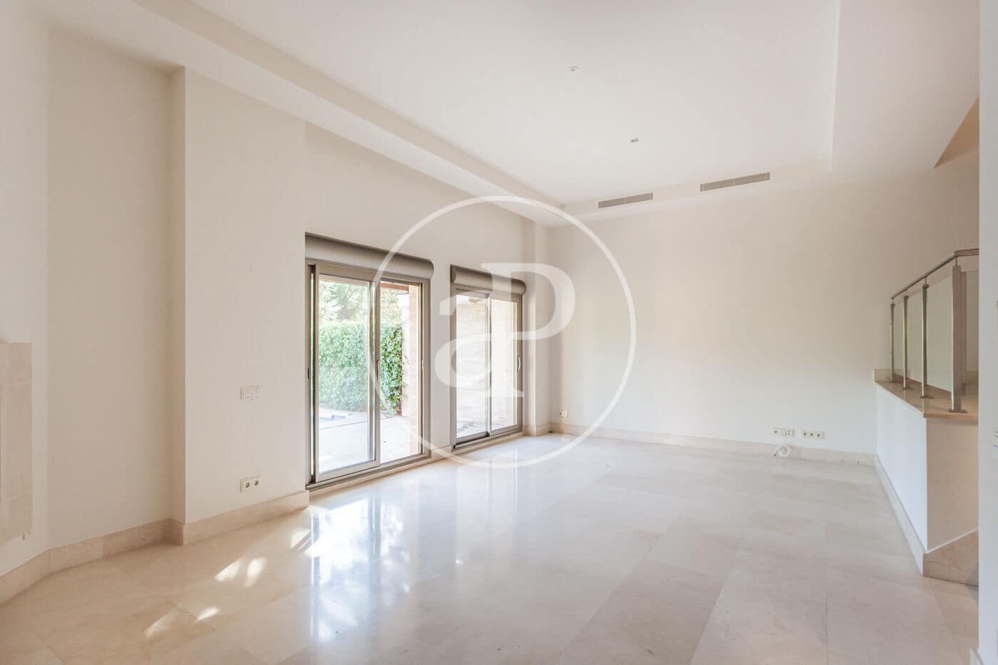 6 soveværelse Villa til leje i Pozuelo de Alarcon med swimmingpool - € 6.500 (Ref: 9243421)