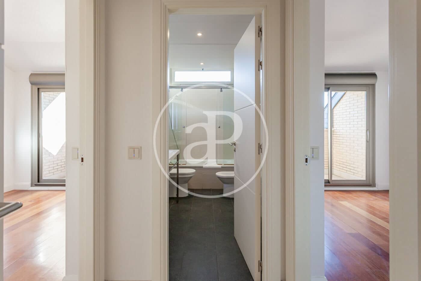 6 soveværelse Villa til leje i Pozuelo de Alarcon med swimmingpool - € 6.500 (Ref: 9243421)