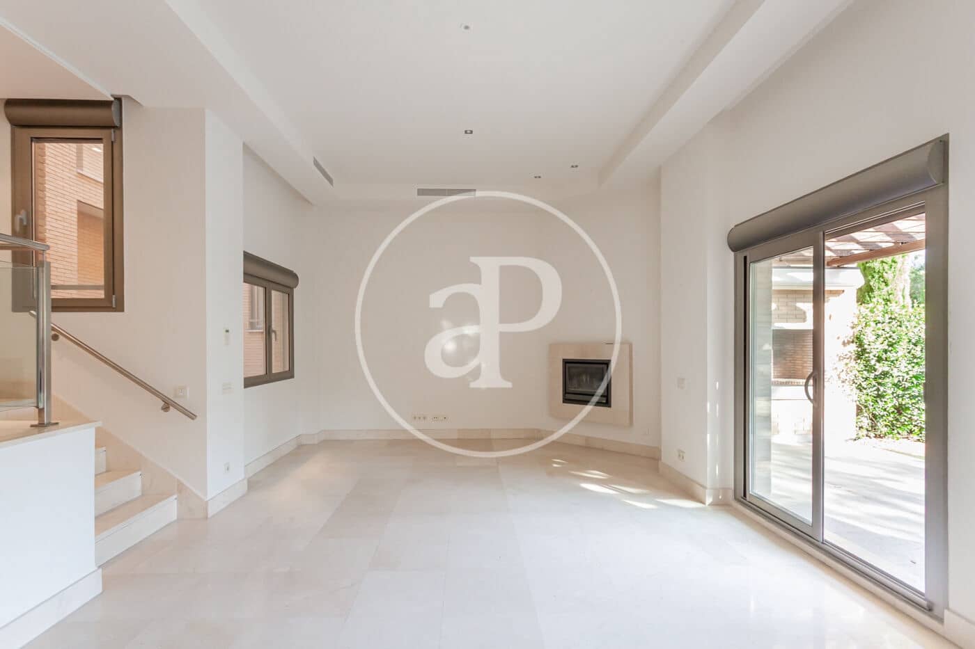 6 soveværelse Villa til leje i Pozuelo de Alarcon med swimmingpool - € 6.500 (Ref: 9243421)