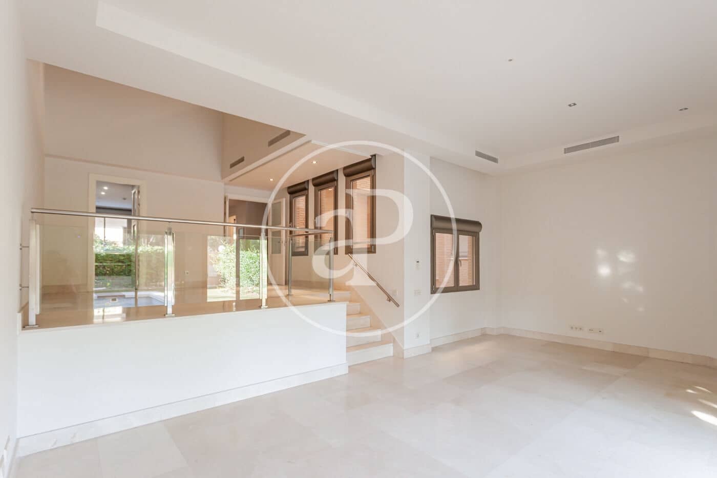 6 soveværelse Villa til leje i Pozuelo de Alarcon med swimmingpool - € 6.500 (Ref: 9243421)