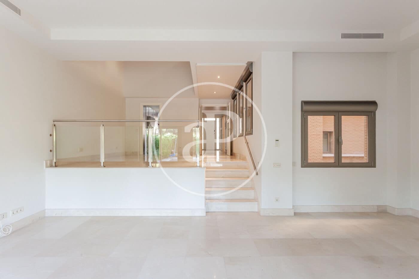 6 soveværelse Villa til leje i Pozuelo de Alarcon med swimmingpool - € 6.500 (Ref: 9243421)