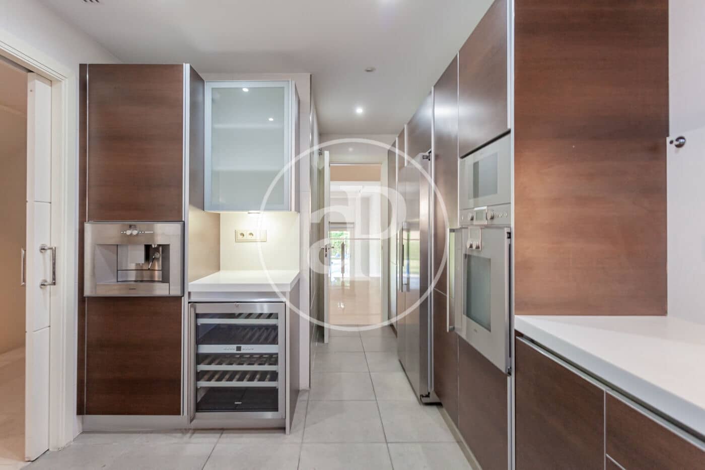 6 soveværelse Villa til leje i Pozuelo de Alarcon med swimmingpool - € 6.500 (Ref: 9243421)