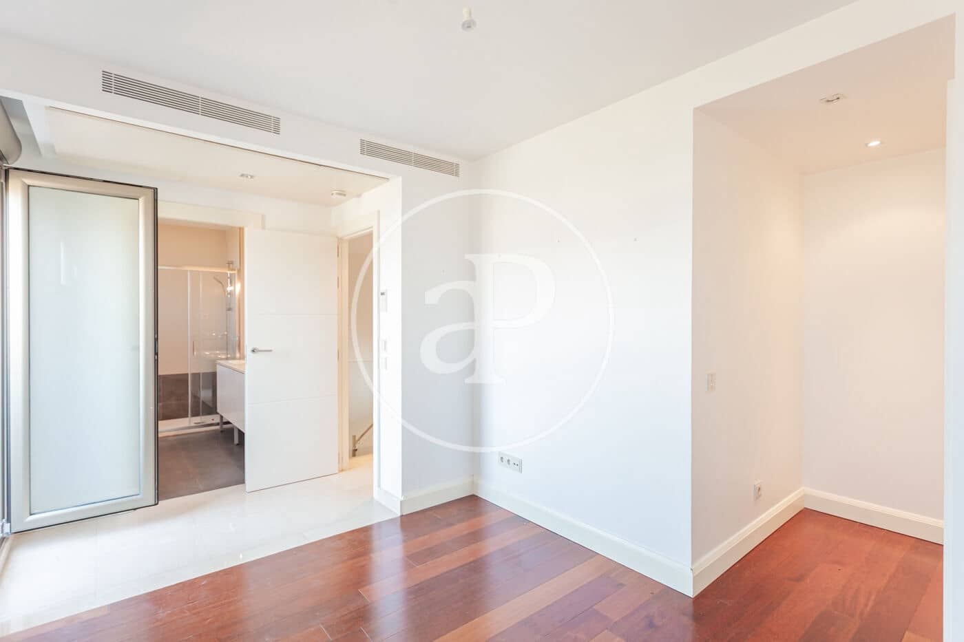 6 soveværelse Villa til leje i Pozuelo de Alarcon med swimmingpool - € 6.500 (Ref: 9243421)