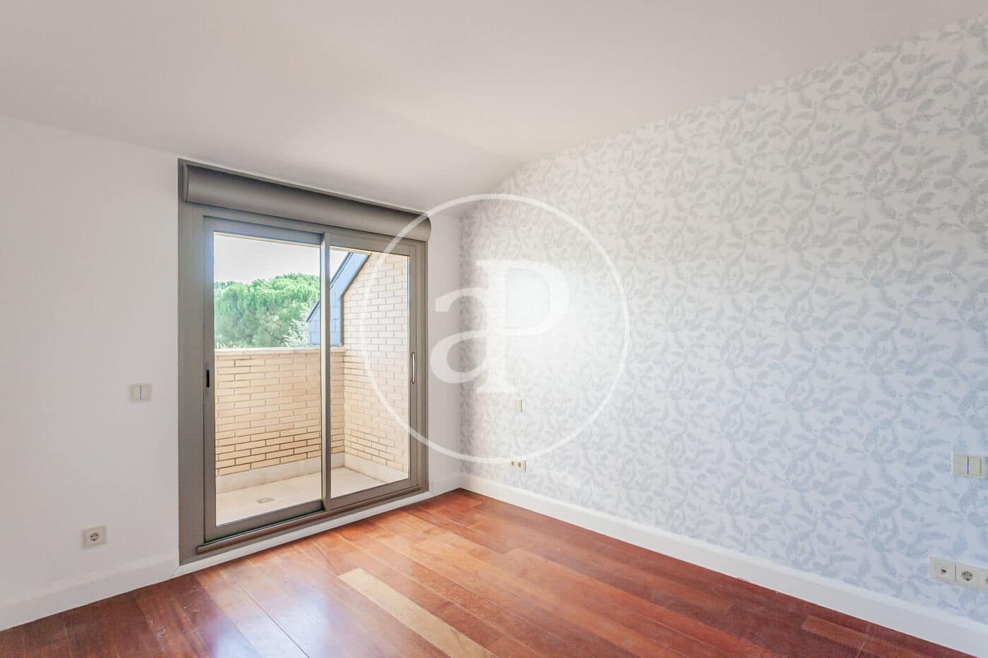 6 soveværelse Villa til leje i Pozuelo de Alarcon med swimmingpool - € 6.500 (Ref: 9243421)