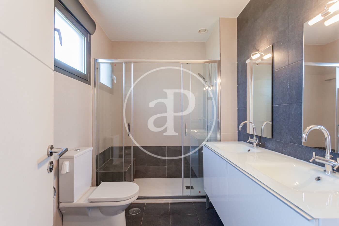 6 soveværelse Villa til leje i Pozuelo de Alarcon med swimmingpool - € 6.500 (Ref: 9243421)