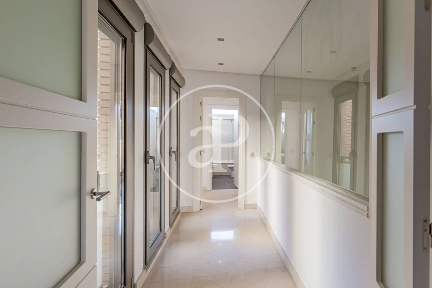 6 soveværelse Villa til leje i Pozuelo de Alarcon med swimmingpool - € 6.500 (Ref: 9243421)