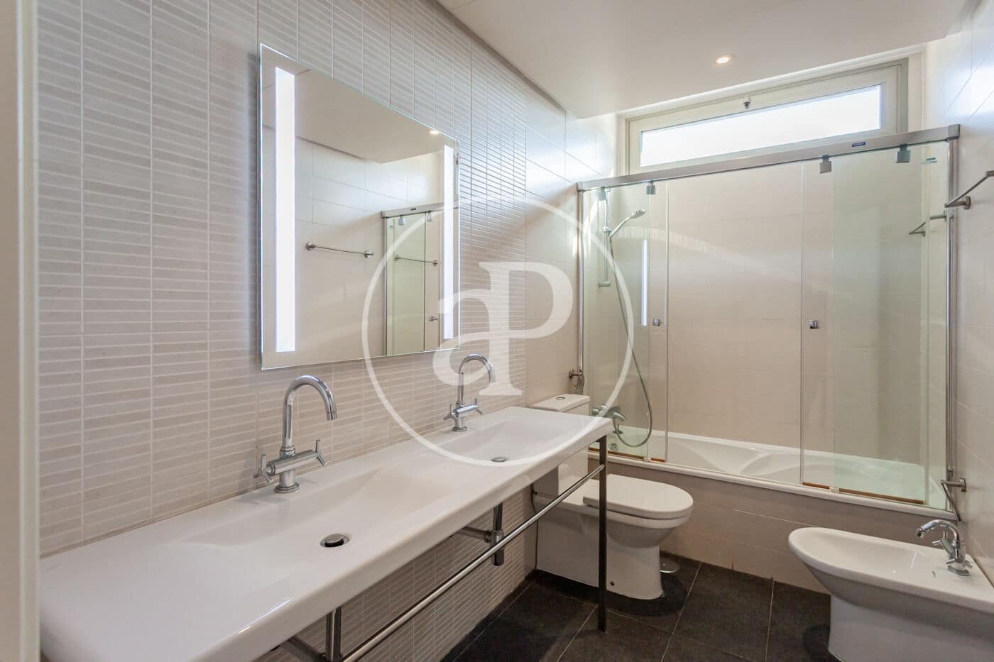 6 soveværelse Villa til leje i Pozuelo de Alarcon med swimmingpool - € 6.500 (Ref: 9243421)