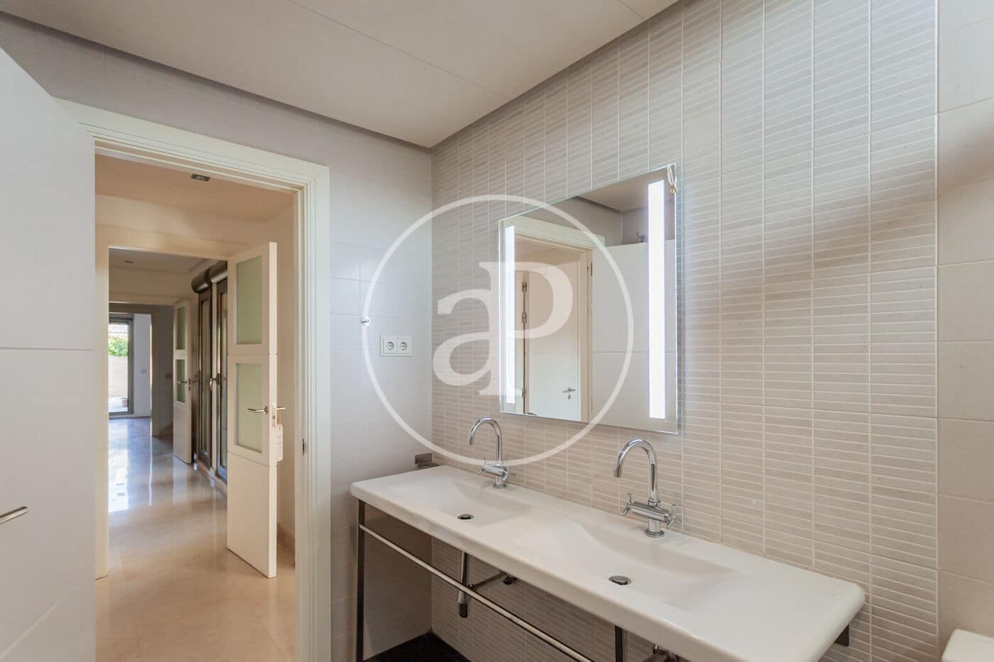 6 soveværelse Villa til leje i Pozuelo de Alarcon med swimmingpool - € 6.500 (Ref: 9243421)