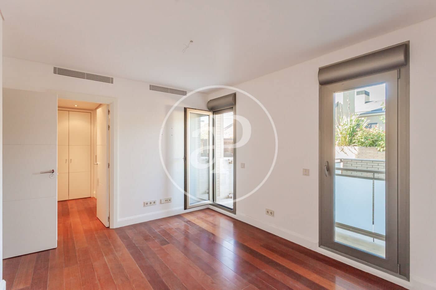 6 soveværelse Villa til leje i Pozuelo de Alarcon med swimmingpool - € 6.500 (Ref: 9243421)