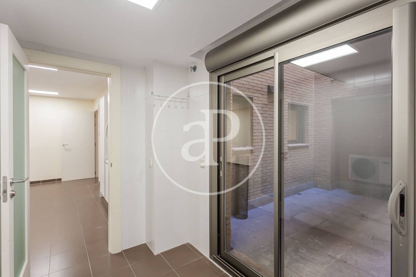 6 soveværelse Villa til leje i Pozuelo de Alarcon med swimmingpool - € 6.500 (Ref: 9243421)