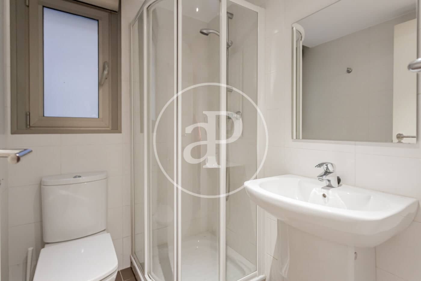 6 soveværelse Villa til leje i Pozuelo de Alarcon med swimmingpool - € 6.500 (Ref: 9243421)