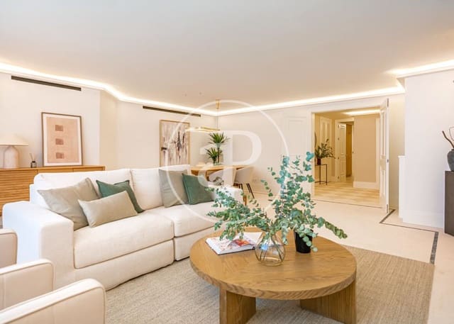 3 soveværelse Lejlighed til salg i Almagro, Madrid by - € 2.600.000 (Ref: 9247312)