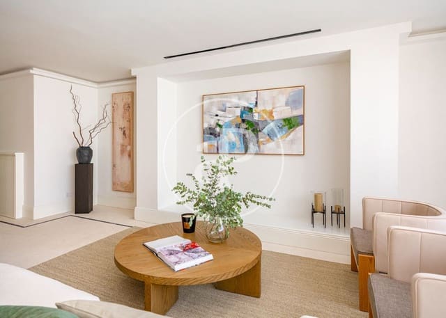 3 soveværelse Lejlighed til salg i Almagro, Madrid by - € 2.600.000 (Ref: 9247312)