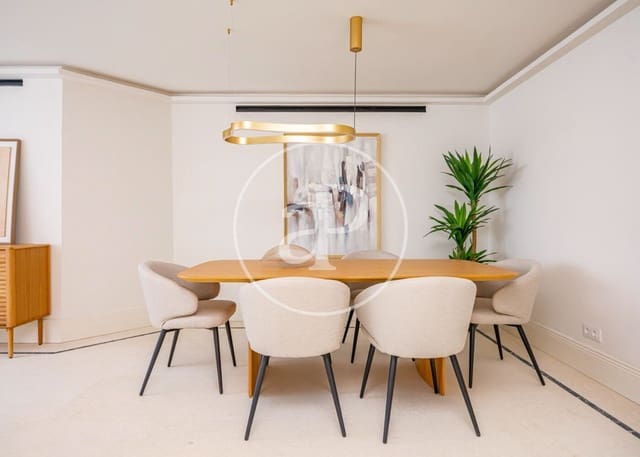 3 soveværelse Lejlighed til salg i Almagro, Madrid by - € 2.600.000 (Ref: 9247312)