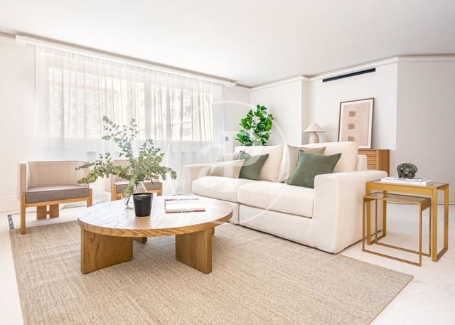 3 soveværelse Lejlighed til salg i Almagro, Madrid by - € 2.600.000 (Ref: 9247312)