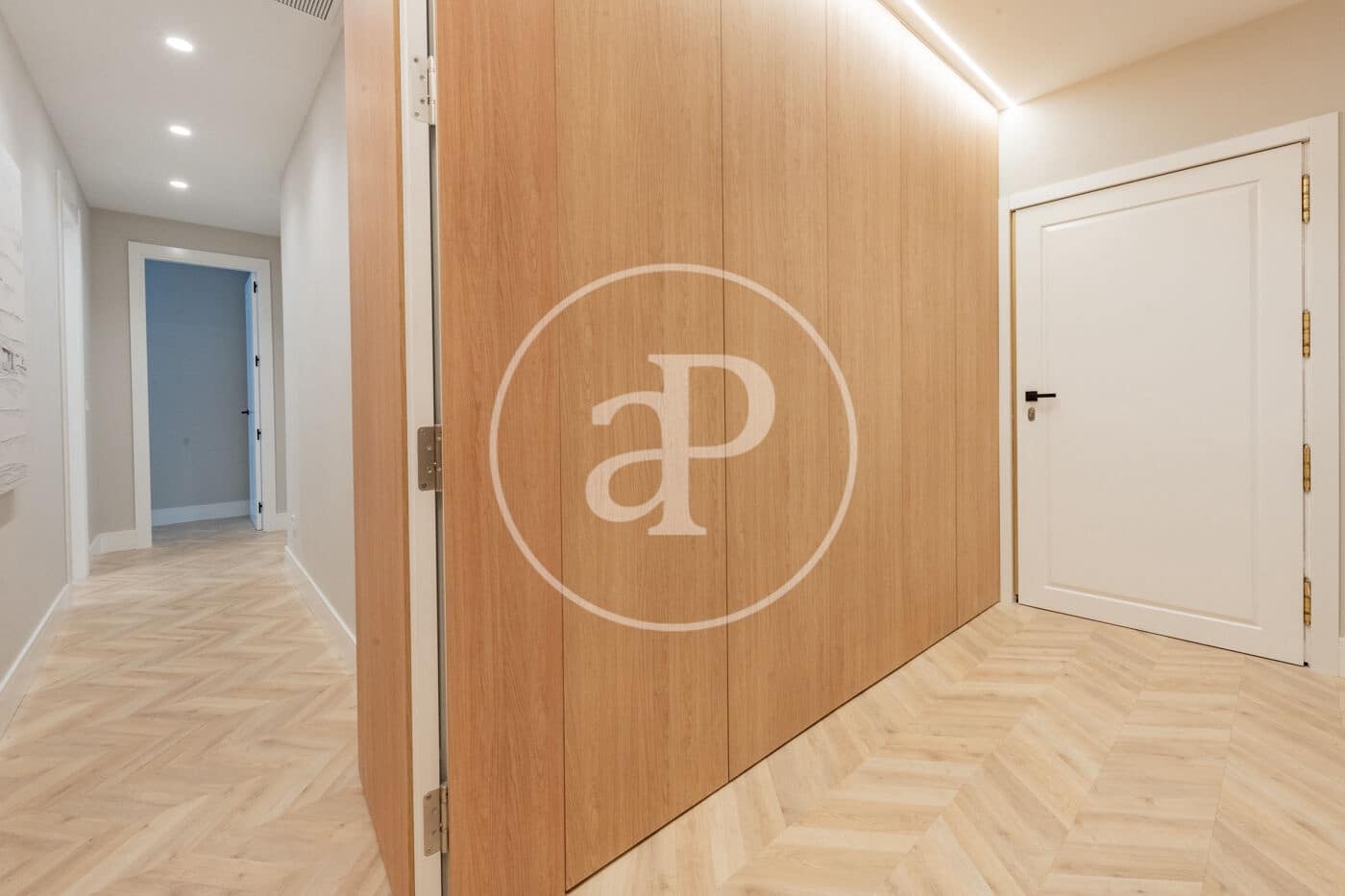 4 slaapkamer Appartement te koop in Madrid stad - € 2.595.000 (Ref: 9247318)