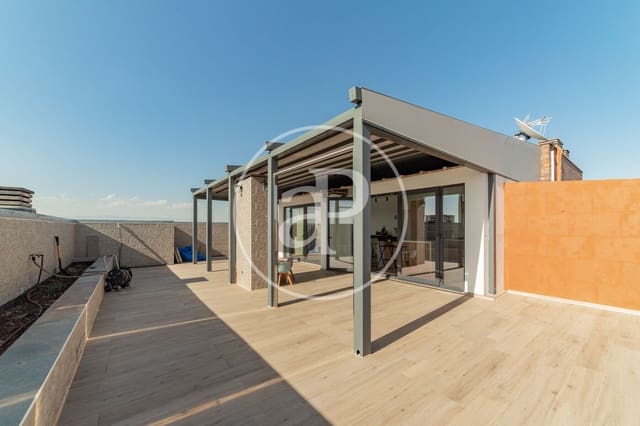 4 soverom Penthouse til salgs i Valverde, Madrid by med svømmebasseng - € 1 895 000 (Ref: 9252477)